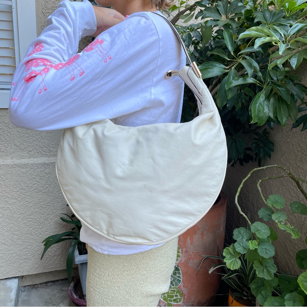 Vintage cream/gold Gucci Duchessa leather shoulder bag - Picture 4 of 16